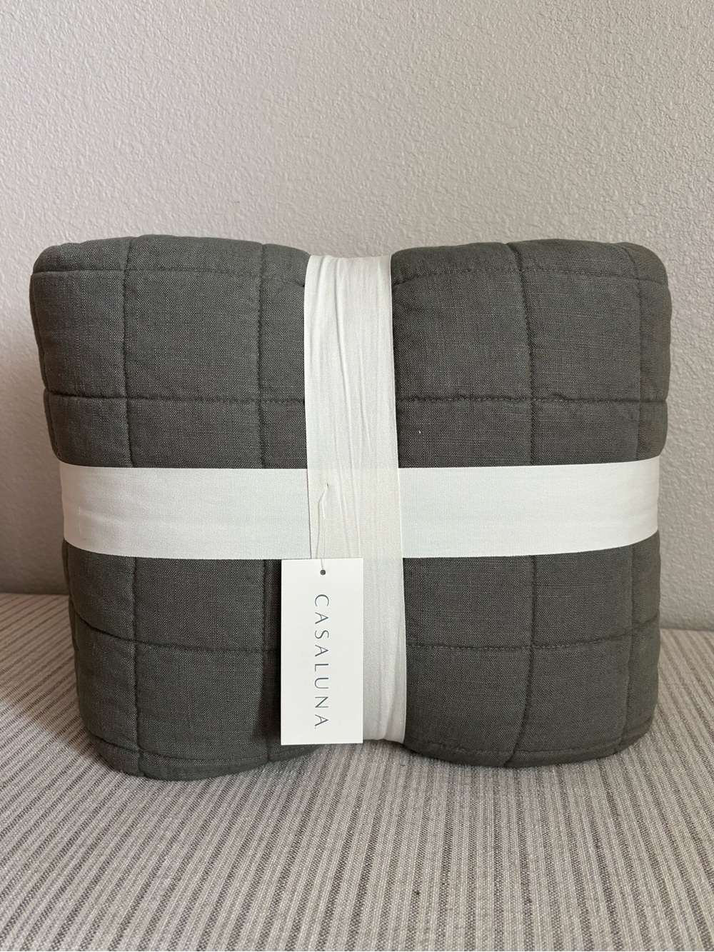 NWT Full/Queen Heavyweight Linen Blend Quilt Olive Green - Casaluna